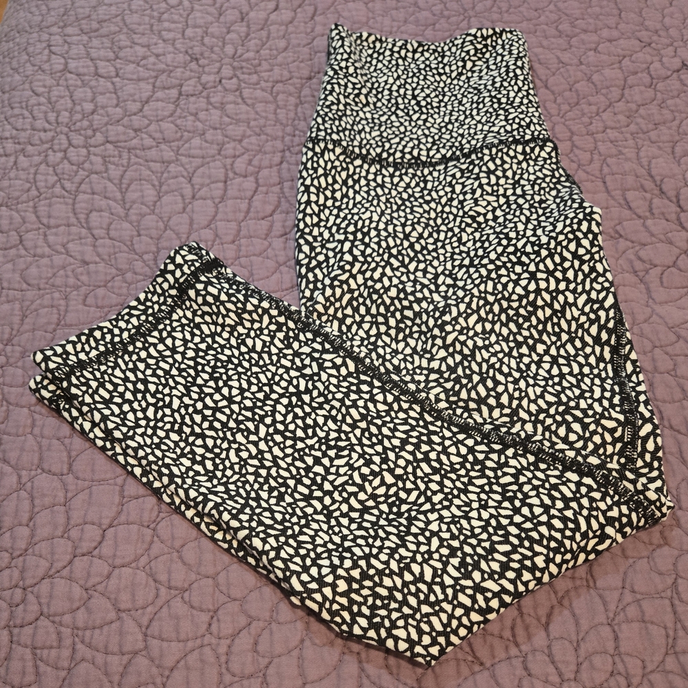 Lululemon Athletica Black and White Patterned Leggings